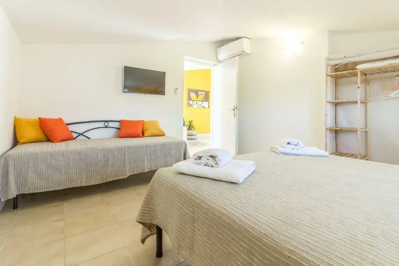 Casa Vacanze Nonna Mariuccia Padru Διαμέρισμα