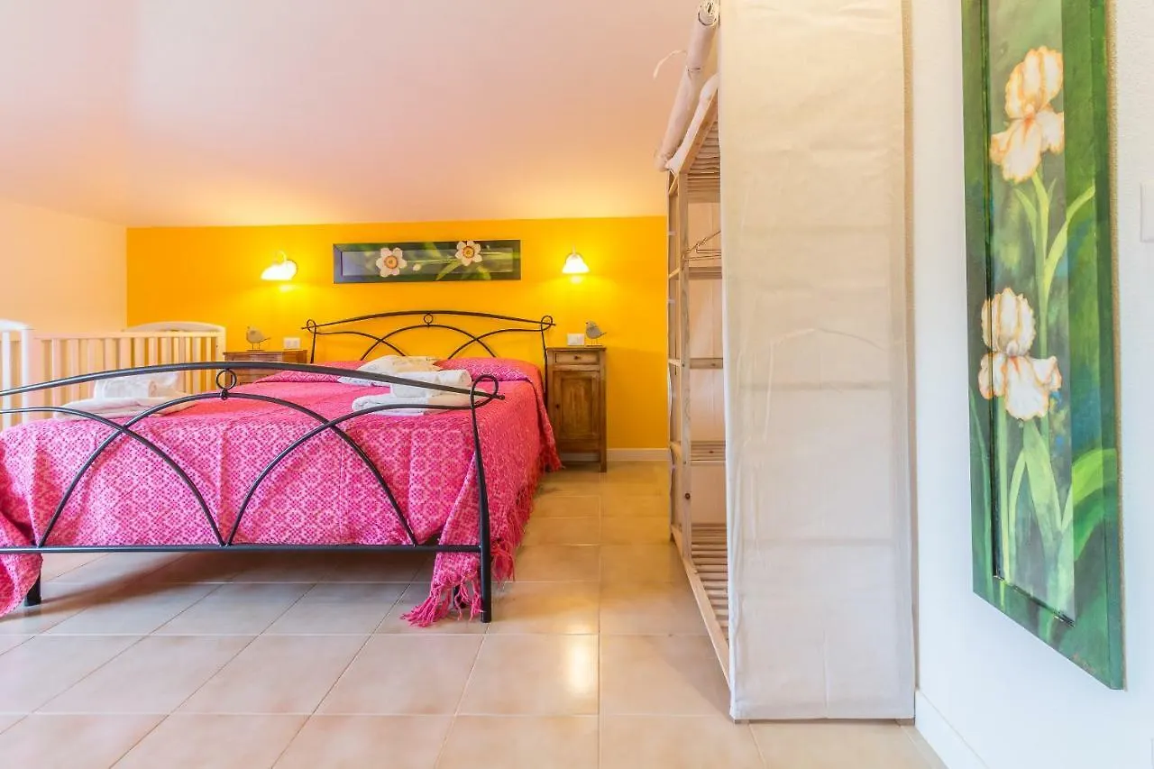 Casa Vacanze Nonna Mariuccia Padru 0*,  Ιταλία