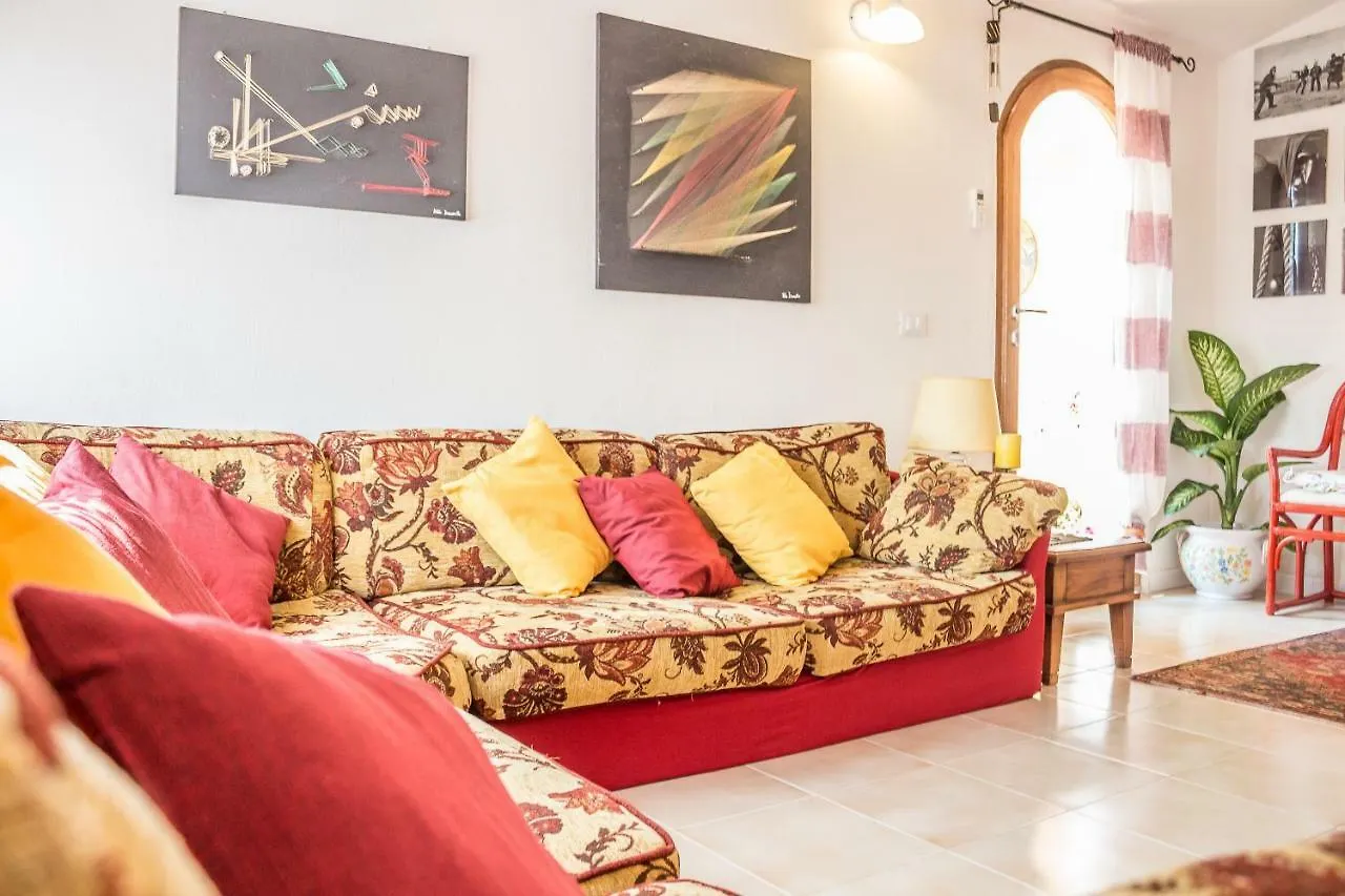 Casa Vacanze Nonna Mariuccia Padru Ιταλία